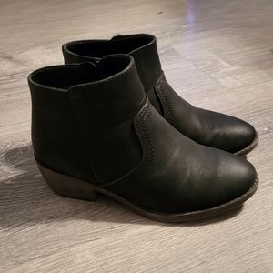 NEW. Women's Ankle Booties